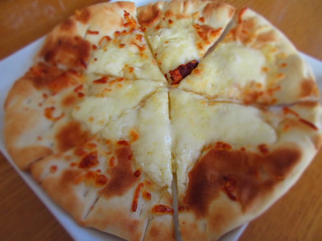 日本ハムの石釜工房4種のチーズピザ②